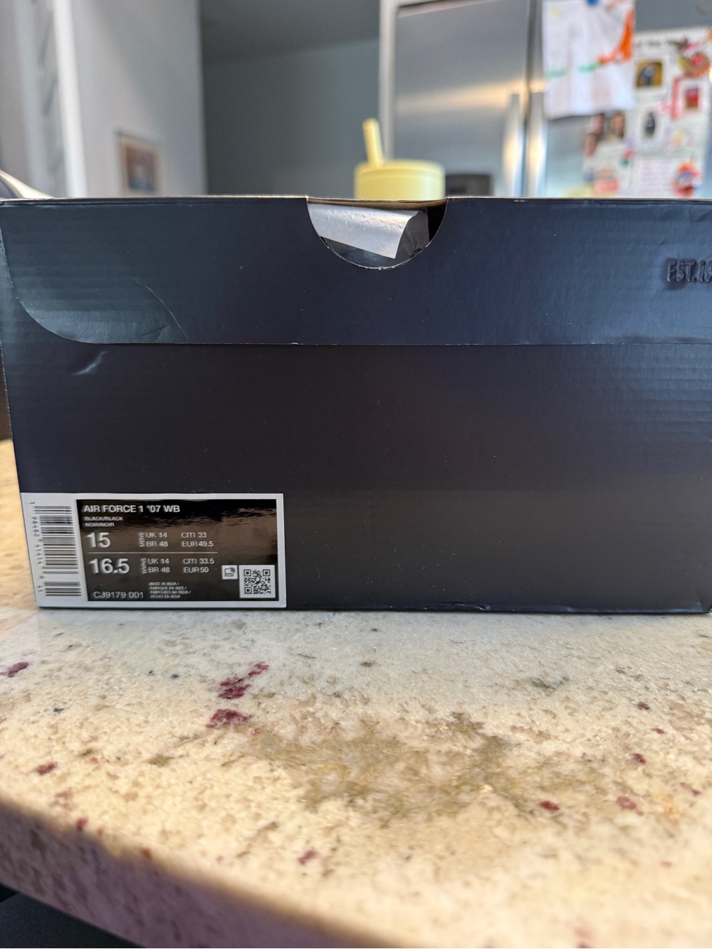 Nike Men's All-Black Low Top Sneakers - Picture 5 of 6